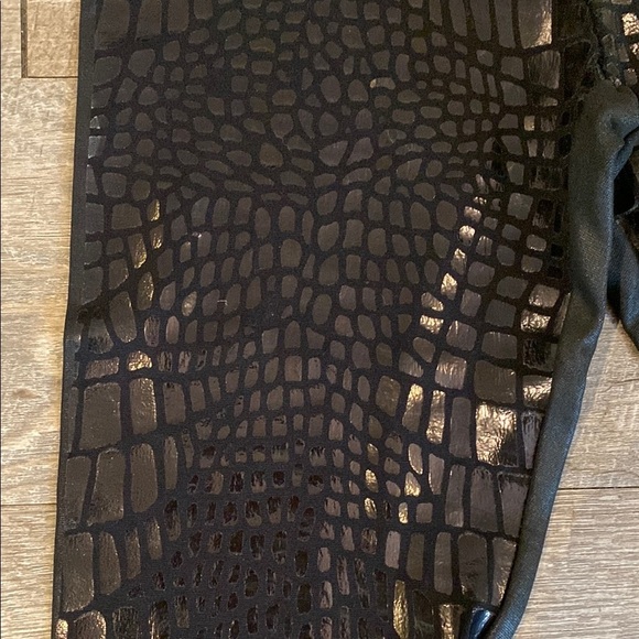Aiko Black Alligator Leggings - Picture 8 of 13